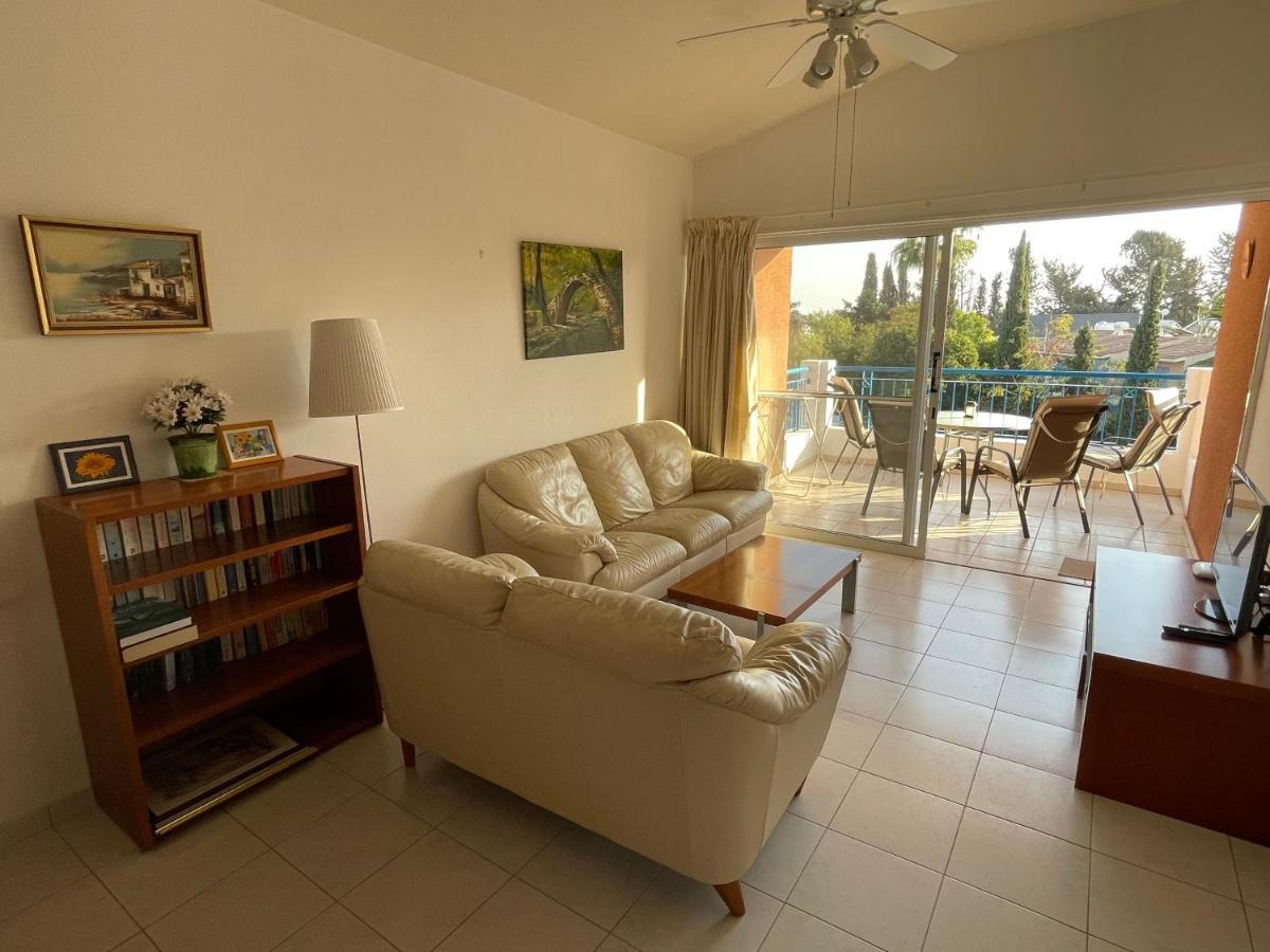 Paradise Gardens Prestige And Lovely Apartment Пафос Экстерьер фото